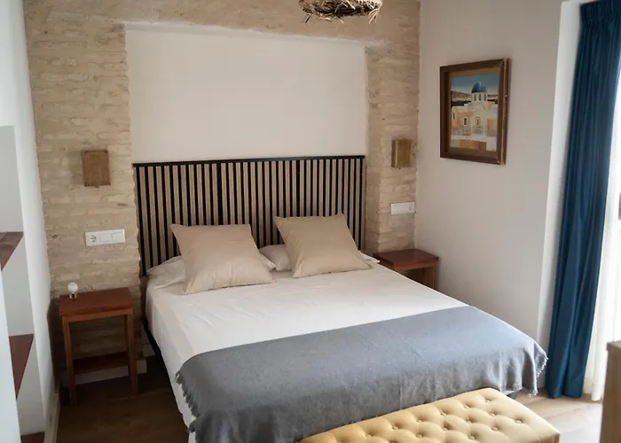 Arena Centro Rooms&suites, By Homing U