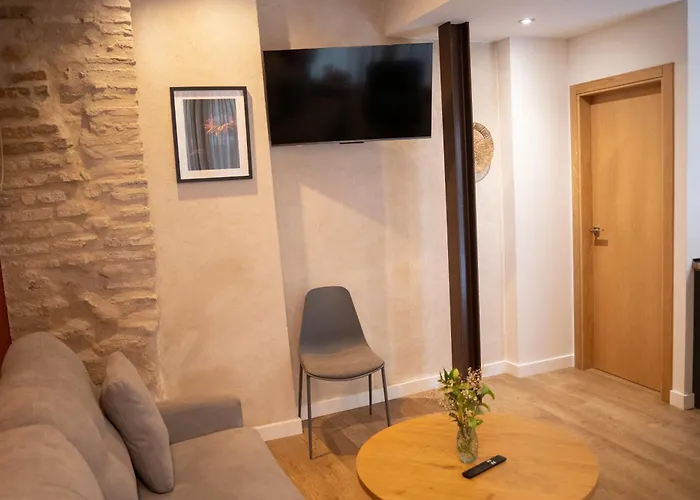 Arena Centro Rooms&suites, By Homing U 3*