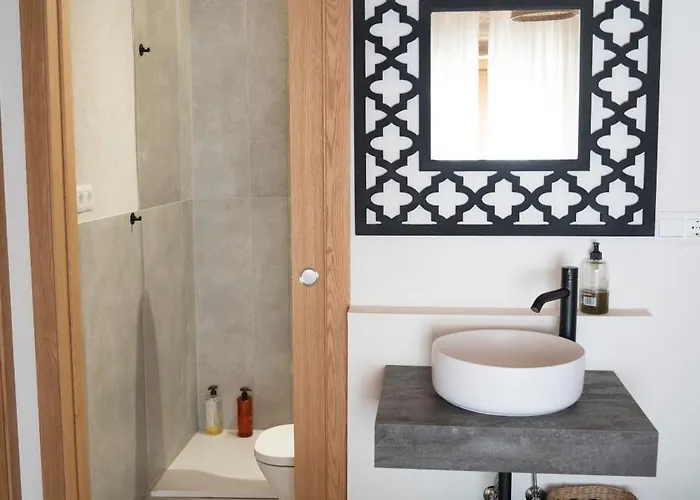 Arena Centro Rooms&suites, By Homing U 3*