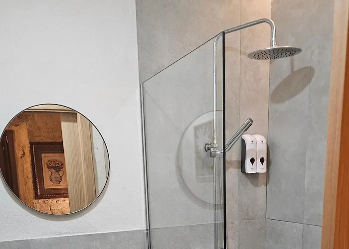 Arena Centro Rooms&suites, By Homing U
